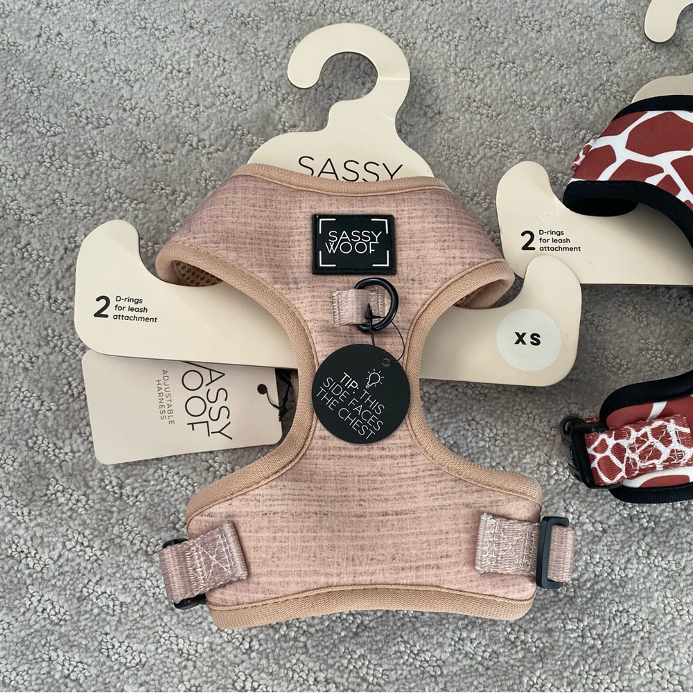 Set of 2 Sassy Woof Adjustable Dog Harness “Giraffic Park and Pinot” Sz XS NWT - Picture 2 of 5